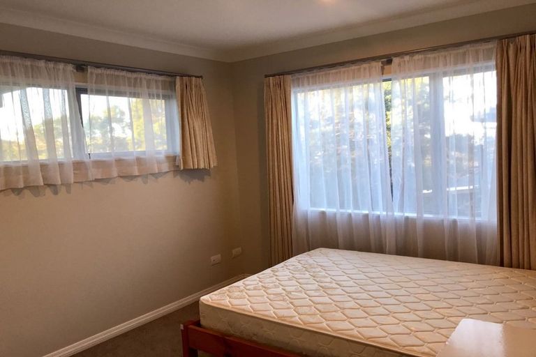 Photo of property in 817a East Coast Road, Northcross, Auckland, 0630