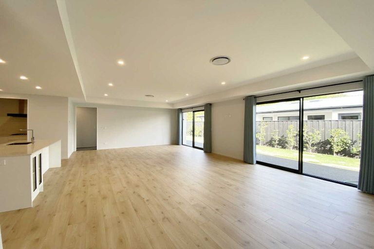 Photo of property in 22 Kirkland Crescent, Harewood, Christchurch, 8051
