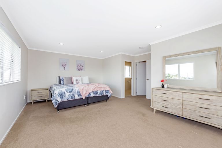 Photo of property in 4 Stella Maris Lane, Silverdale, 0932