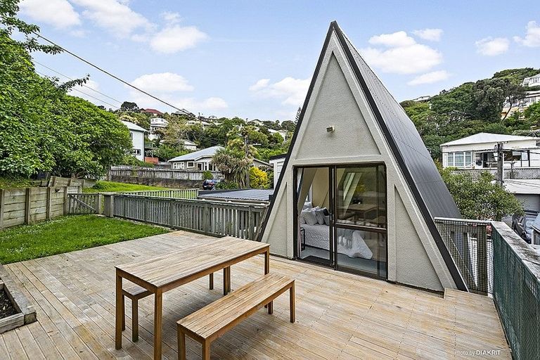 Photo of property in 11 Melrose Crescent, Melrose, Wellington, 6023