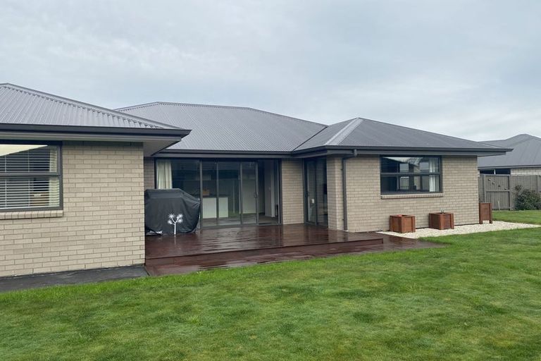 Photo of property in 11 Crampton Close, Kaiapoi, 7630