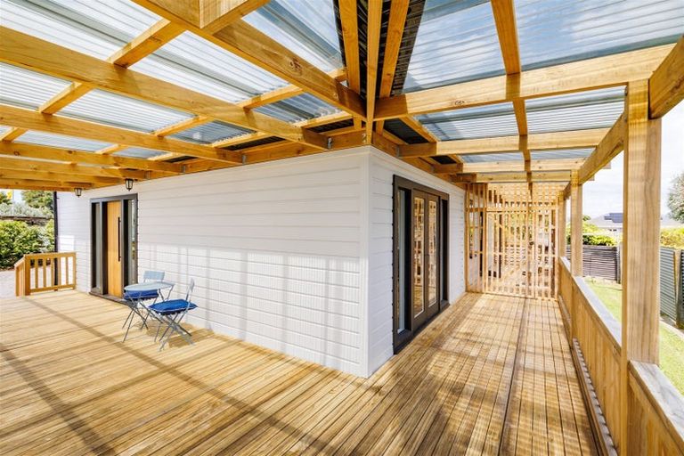 Photo of property in 6 Collins Crescent, Feilding, 4702