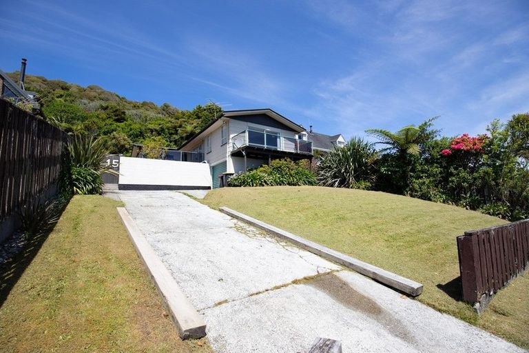 Photo of property in 15 Nolan Crescent, Karoro, Greymouth, 7805