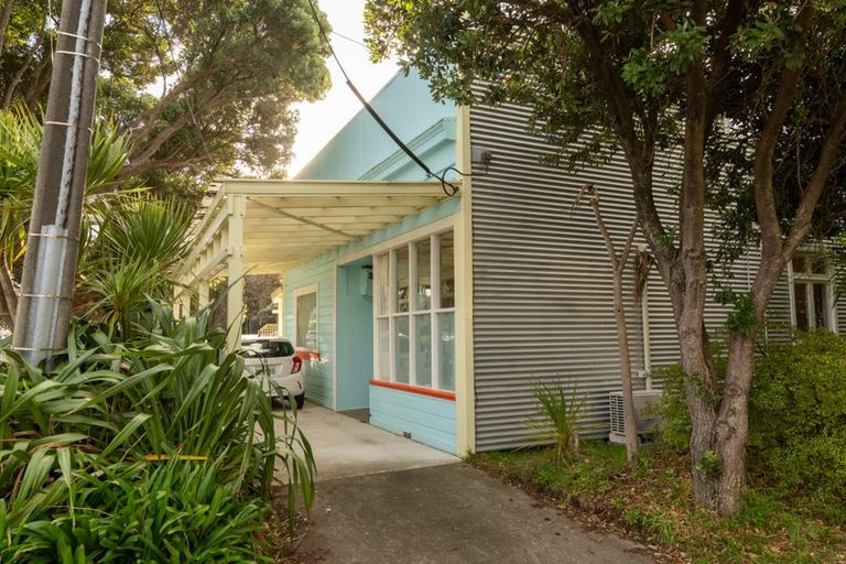 Photo of property in 1 Athens Street, Miramar, Wellington, 6022