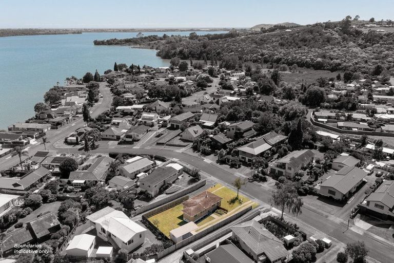 Photo of property in 12 Rangataua Street, Welcome Bay, Tauranga, 3112