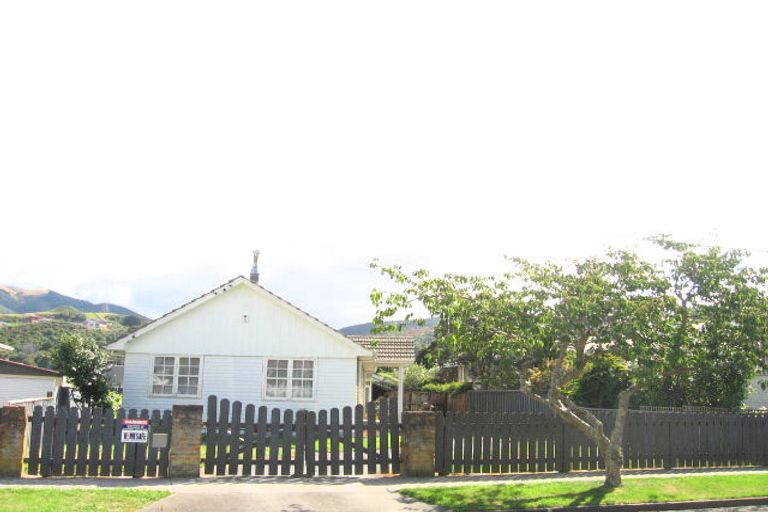 Photo of property in 22 Mary Crescent, Elderslea, Upper Hutt, 5018