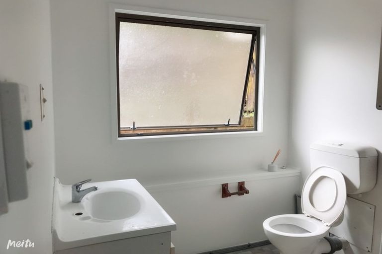 Photo of property in 69a Redoubt Road, Goodwood Heights, Auckland, 2105