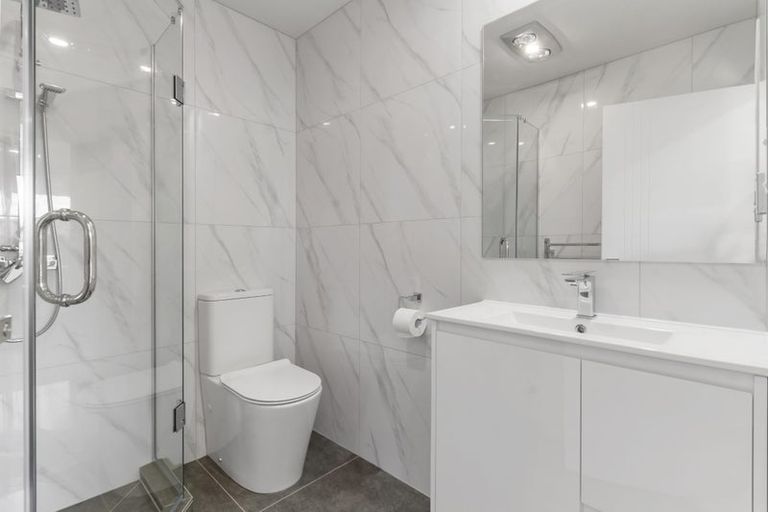 Photo of property in 2b Melleray Place, Randwick Park, Auckland, 2105