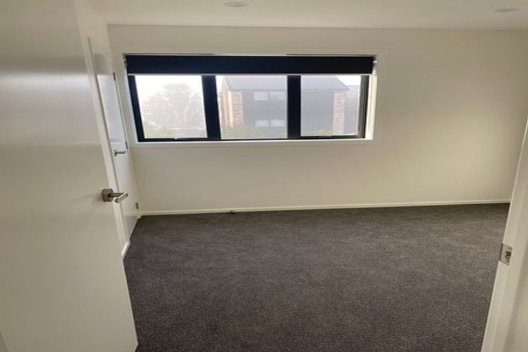 Photo of property in 8/63 Taikata Road, Te Atatu Peninsula, Auckland, 0610