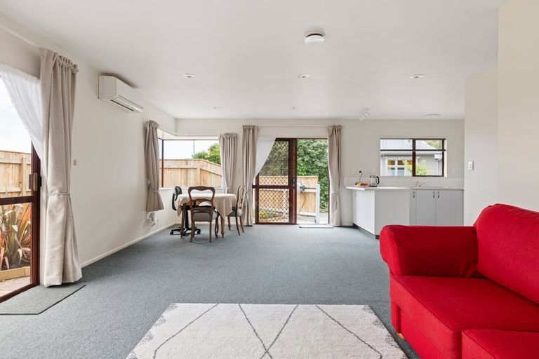 Photo of property in 43 Tahunanui Drive, Tahunanui, Nelson, 7011