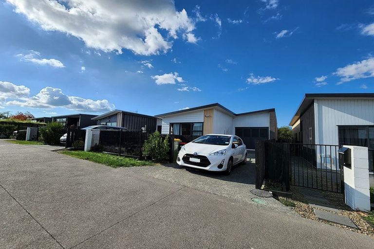Photo of property in 7 Infantry Lane, Papakura, 2110