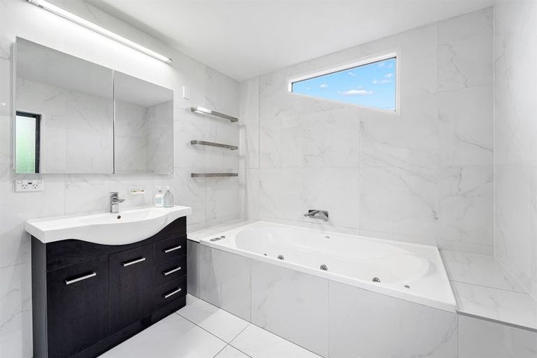 Photo of property in 67 Fitzwilliam Drive, Torbay, Auckland, 0630