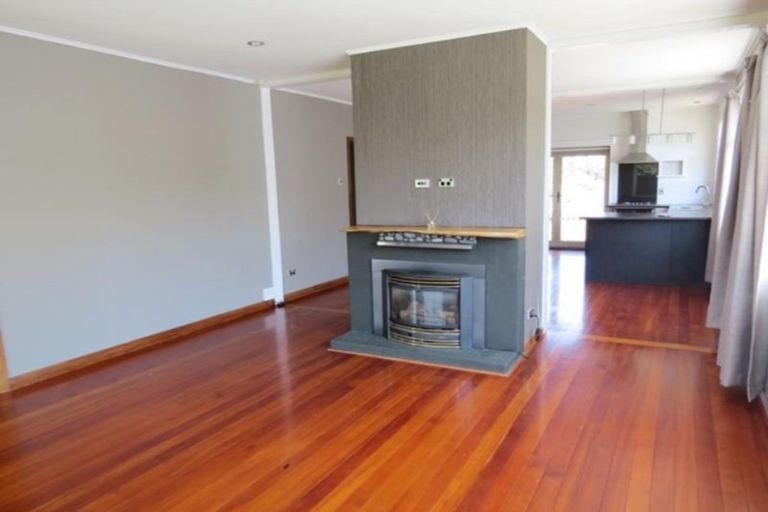 Photo of property in 4 Awanui Street, Merrilands, New Plymouth, 4312