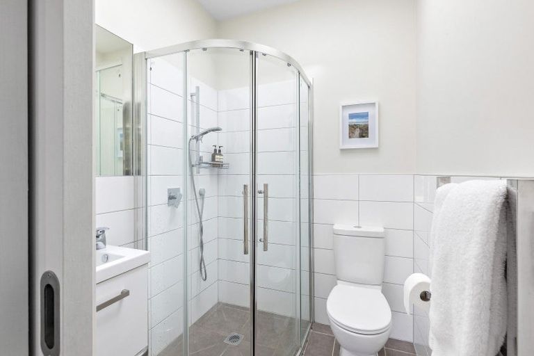 Photo of property in 23 Marine Parade, Eastbourne, Lower Hutt, 5013