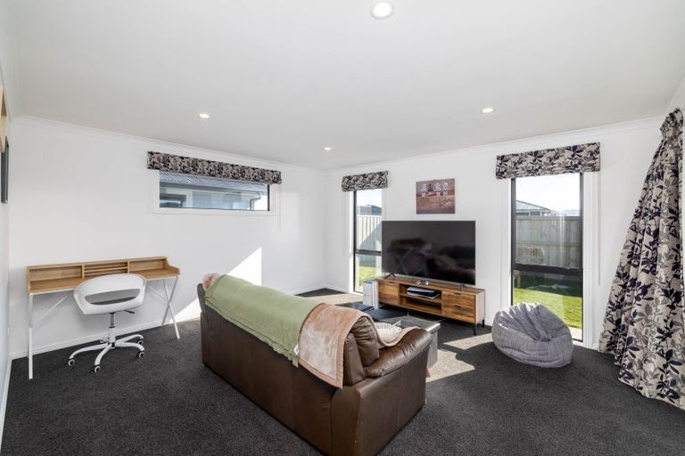 Photo of property in 2 Hickmott Street, Rangiora, 7400