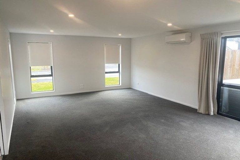 Photo of property in 8 Sarah Nicholls Street, Belfast, Christchurch, 8051