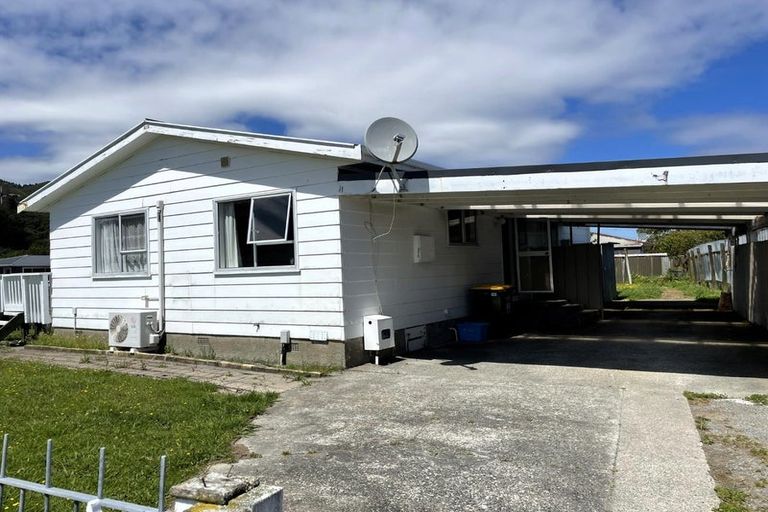 Photo of property in 1 Weymouth Grove, Wainuiomata, Lower Hutt, 5014