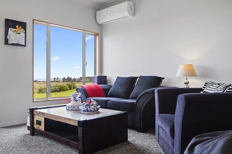 Photo of property in 337d Clarks Beach Road, Clarks Beach, Pukekohe, 2679