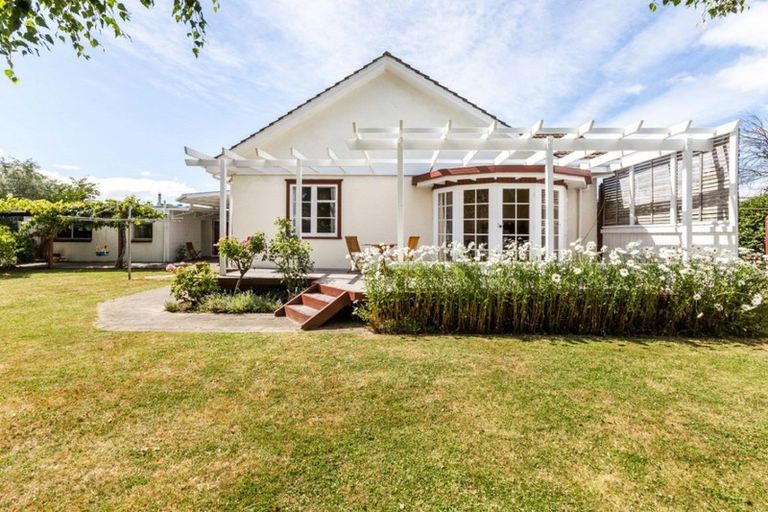 Photo of property in 104 Mayfair Avenue, Mayfair, Hastings, 4122