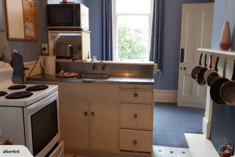 Photo of property in 60 Royal Terrace, Dunedin Central, Dunedin, 9016