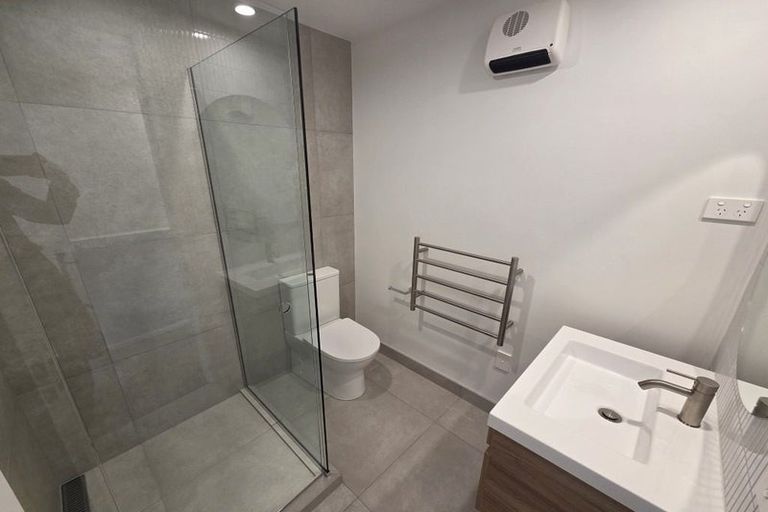 Photo of property in 5/13 Donald Place, St Albans, Christchurch, 8014
