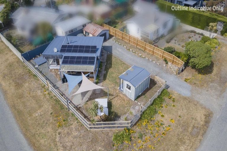 Photo of property in 30 Holton Road, Amberley, 7481