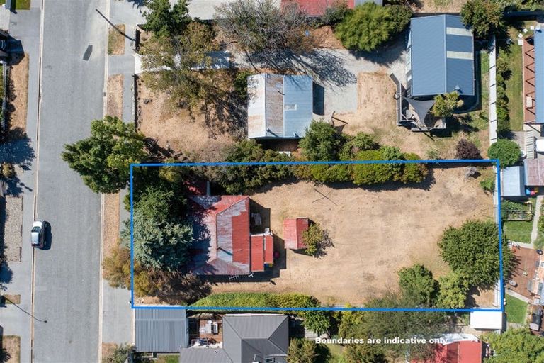 Photo of property in 8 Molyneux Avenue, Cromwell, 9310