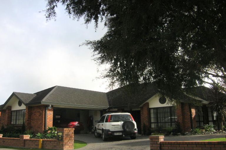 Photo of property in 25 Caroline Crescent, Highbury, Palmerston North, 4412