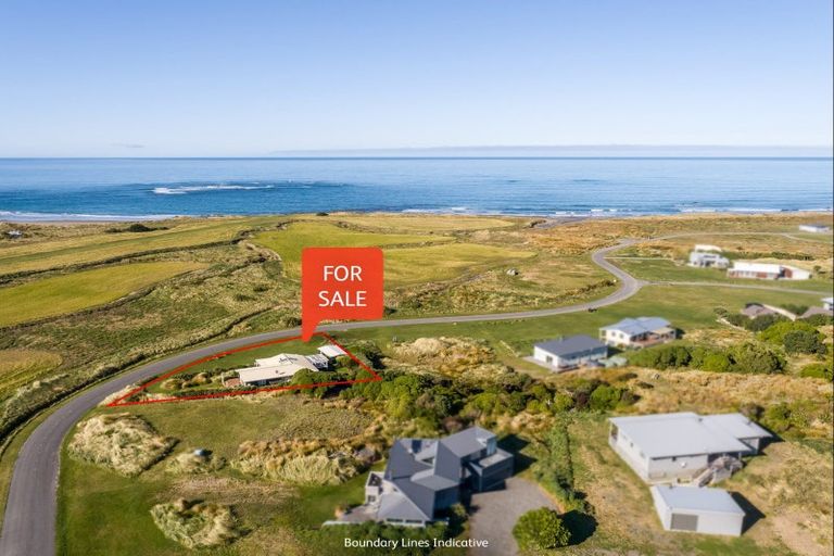 Photo of property in 6 Beach Road, Flat Point, Masterton, 5883