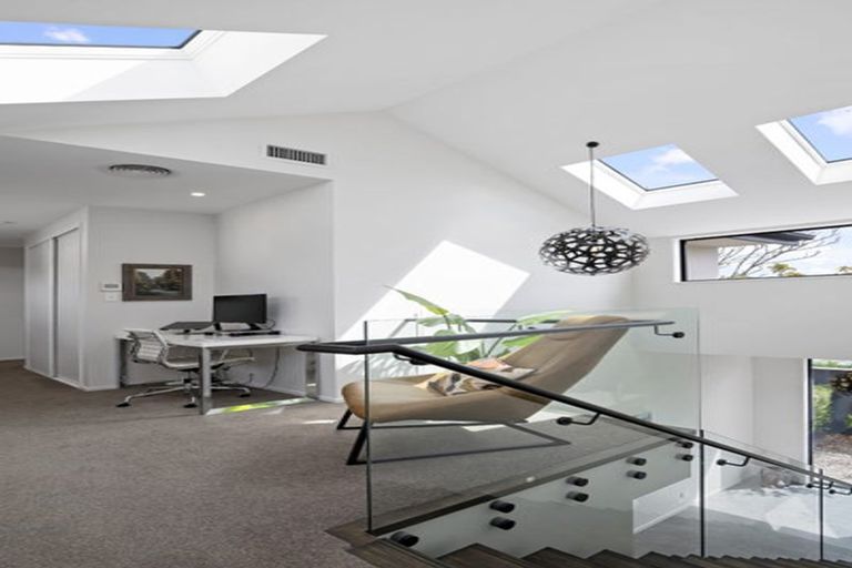 Photo of property in 2/28 Jeffreys Road, Fendalton, Christchurch, 8052