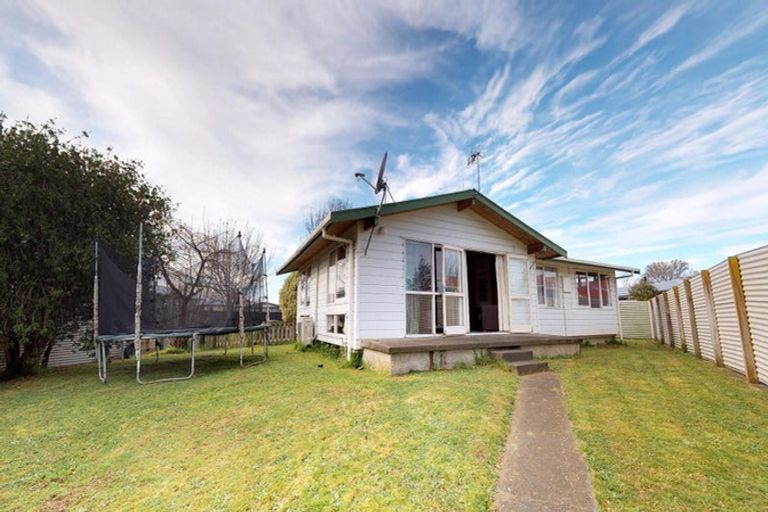 Photo of property in 89 Kaimanawa Street, Kelvin Grove, Palmerston North, 4414
