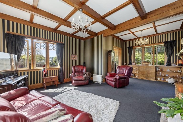 Photo of property in 69 Forest Lake Road, Forest Lake, Hamilton, 3200