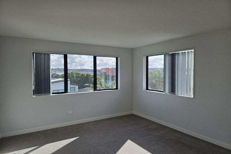 Photo of property in 58 Bond Crescent, Forrest Hill, Auckland, 0620