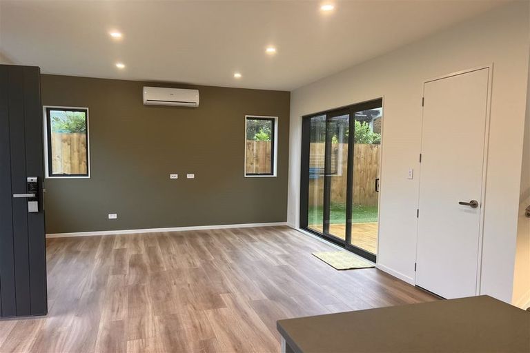 Photo of property in 4c Finlow Drive, Te Atatu South, Auckland, 0610