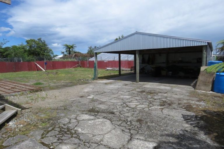 Photo of property in 56 Queen Street, Westport, 7825