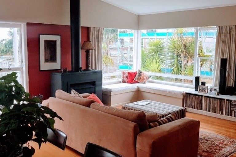 Photo of property in 1/18 Firth Road, Torbay, Auckland, 0630