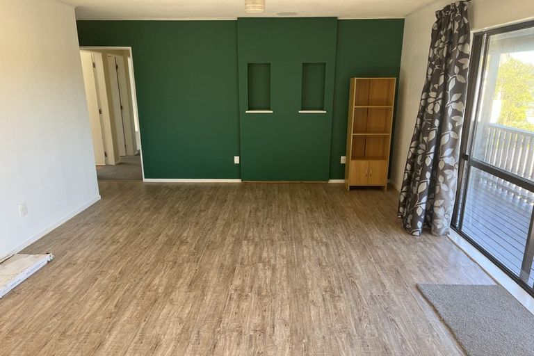 Photo of property in 154 Mark Avenue, Grenada Village, Wellington, 6037