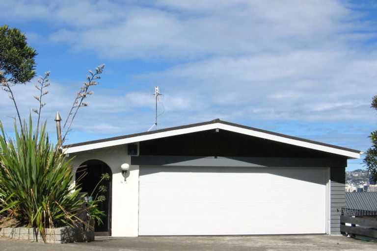 Photo of property in 43 Rama Crescent, Khandallah, Wellington, 6035