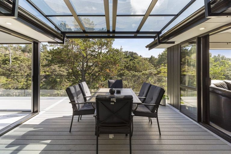 Photo of property in 52 Scott Road, Stanmore Bay, Whangaparaoa, 0932