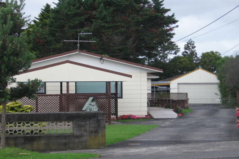 Photo of property in 1/94 Sturges Road, Henderson, Auckland, 0612