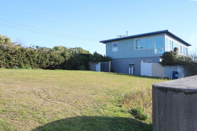 Photo of property in 16 Nasmyth Street, Kakanui, Oamaru, 9495