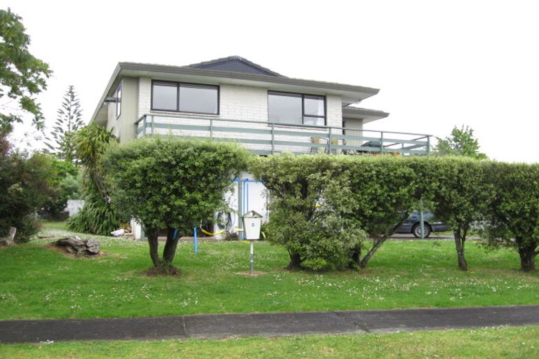 Photo of property in 5 Sealand Place, Mangere Bridge, Auckland, 2022