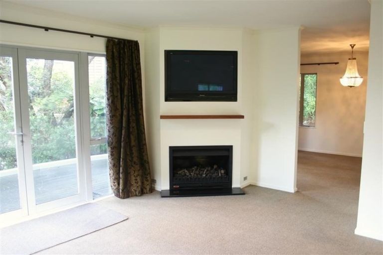 Photo of property in 15 Onslow Road, Khandallah, Wellington, 6035