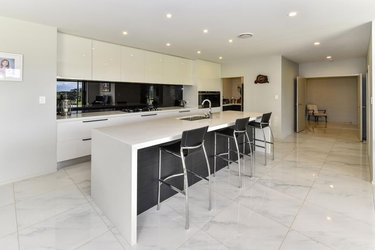 Photo of property in 133 Mcrobbie Road, Kingseat, Papakura, 2580