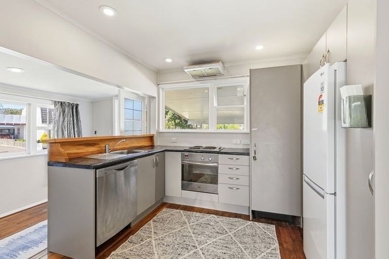 Photo of property in 84 Garden Road, Avalon, Lower Hutt, 5011