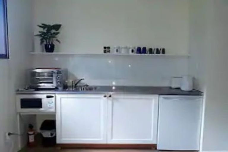 Photo of property in 261 Karaka Bay Road, Karaka Bays, Wellington, 6022