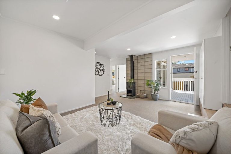 Photo of property in 80 Glendale Road, Glen Eden, Auckland, 0602