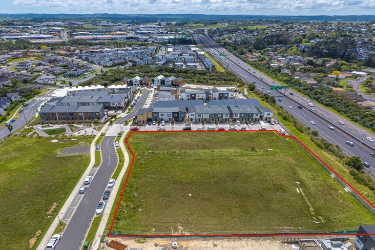 Photo of property in 2 Tieke Lane, Massey, 0614