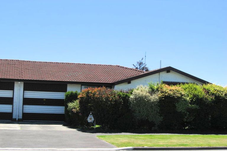 Photo of property in 1/98 Merrin Street, Avonhead, Christchurch, 8042