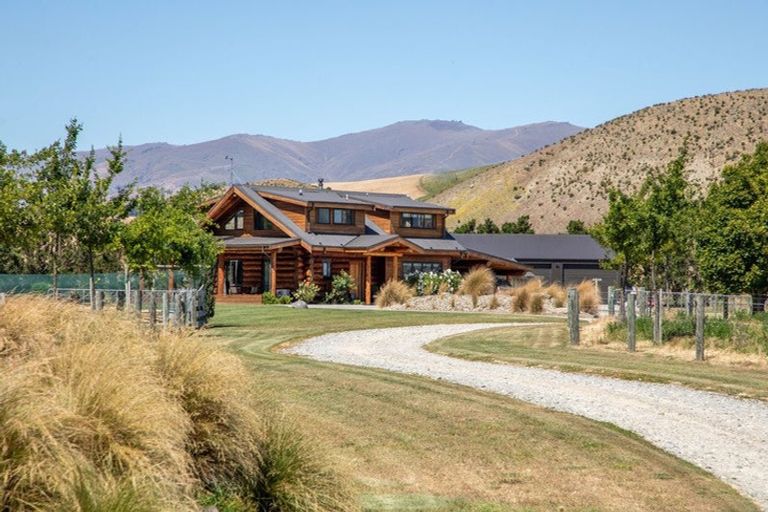 Photo of property in 118 Oliver Road, Bendigo, Cromwell, 9383